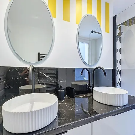 - Capitole à Thème *